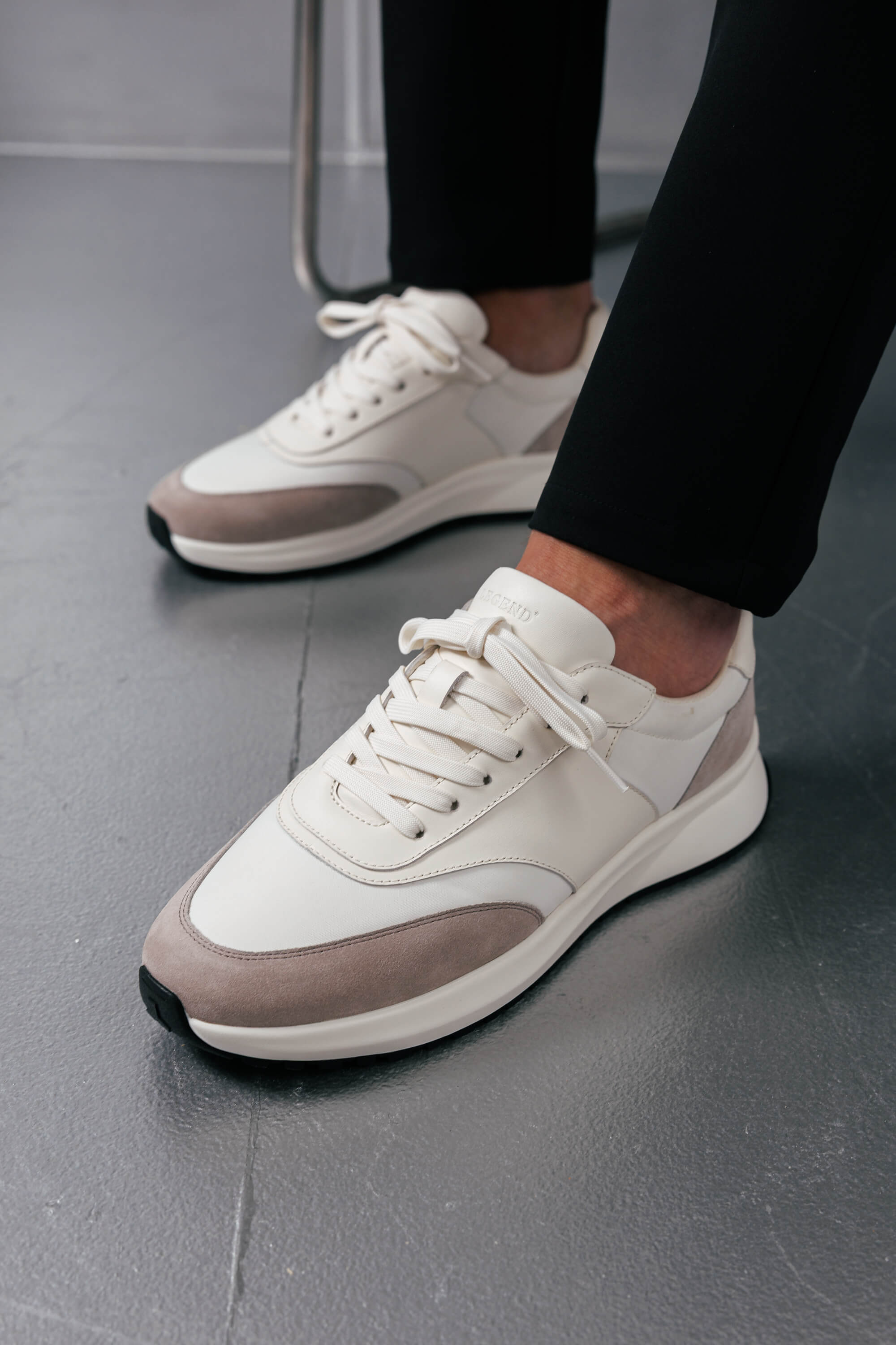 Legend London FOOTWEAR FORMA RUNNER - BEIGE AND WHITE