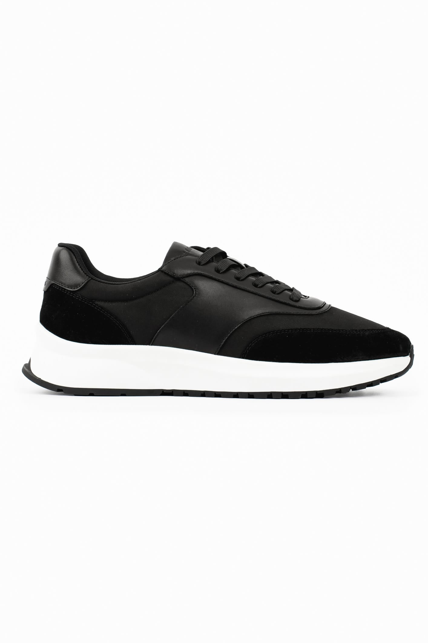 Legend London FOOTWEAR FORMA RUNNER - BLACK AND WHITE