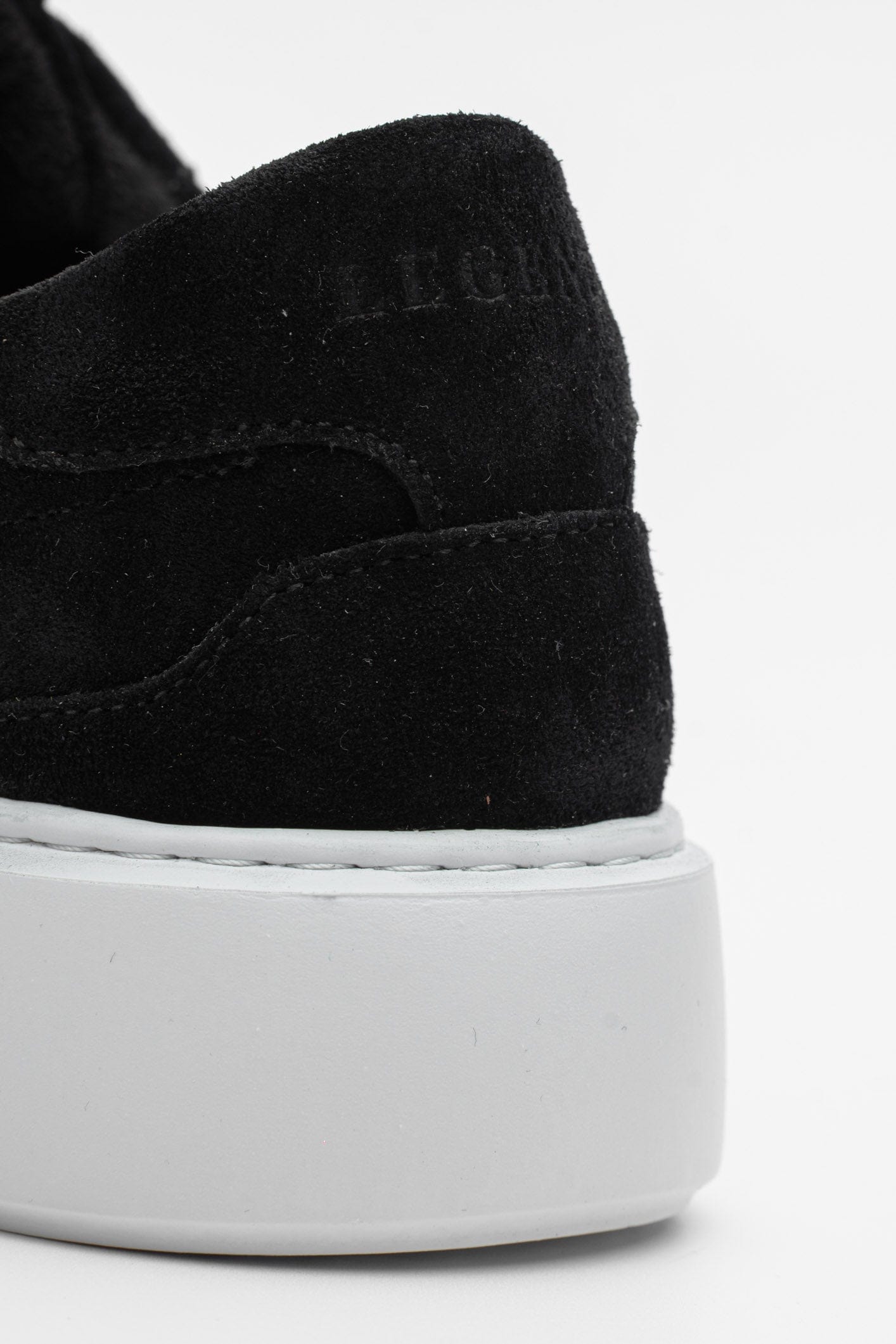 Legend London FOOTWEAR SUEDE TRAINER - BLACK