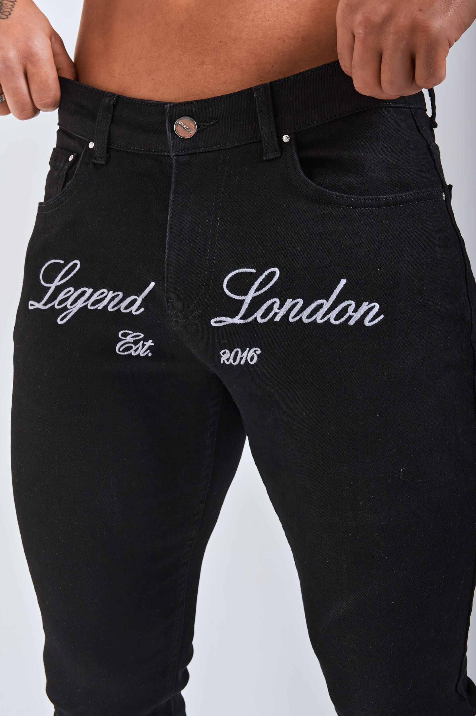 Legend London Jeans - slim 2.0 SLIM FIT JEANS 2.0 EMBROIDERED PRINTED DENIM - BLACK