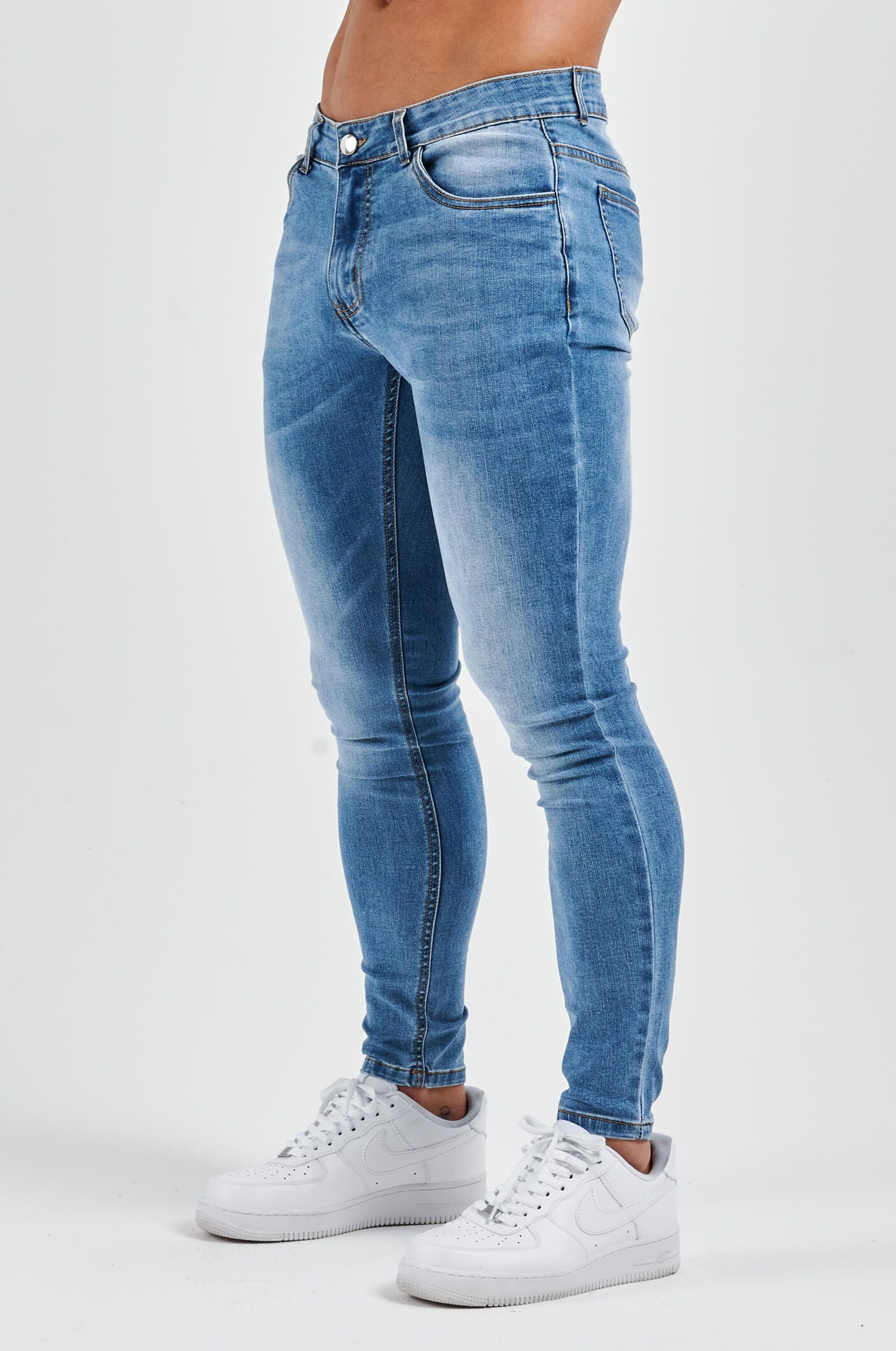 SKINNY FIT JEANS LIGHT BLUE WASH โ Legend London