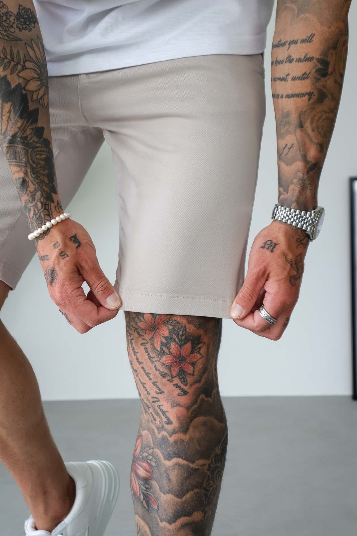 Legend London Shorts - chino SLIM CHINO SHORT - SAND