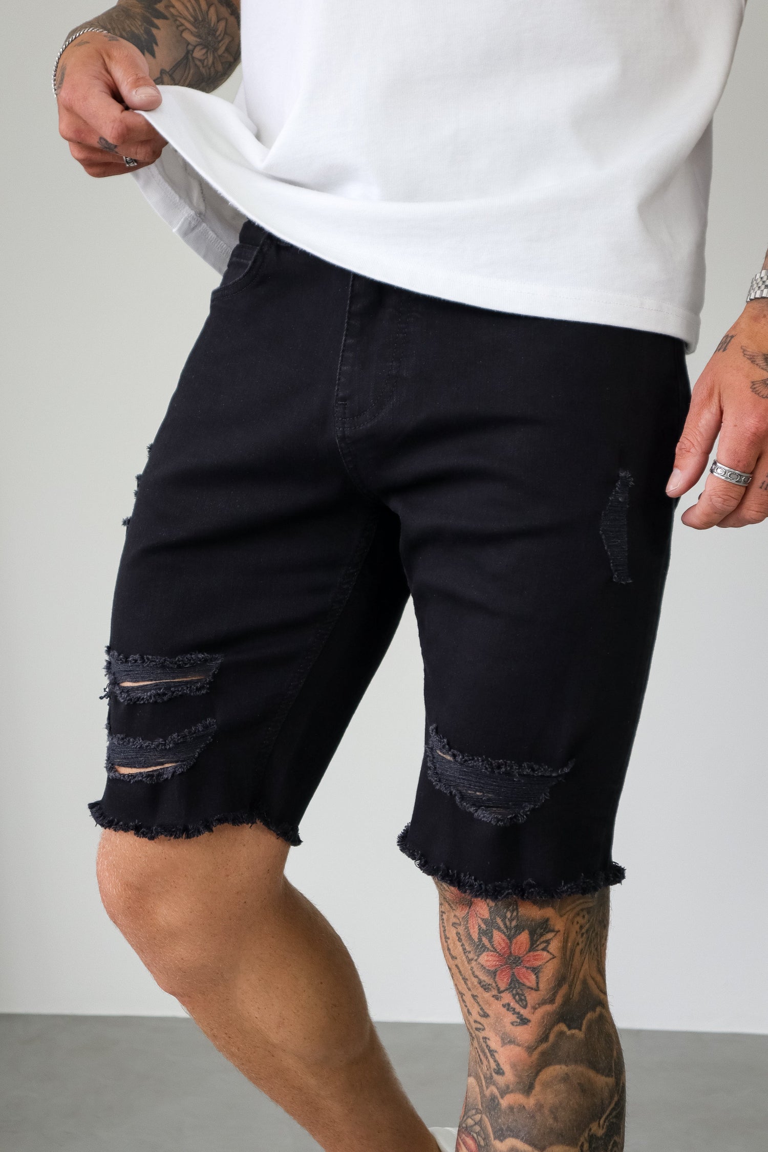 Legend London Shorts - denim SLIM DENIM SHORT - BLACK RIPPED