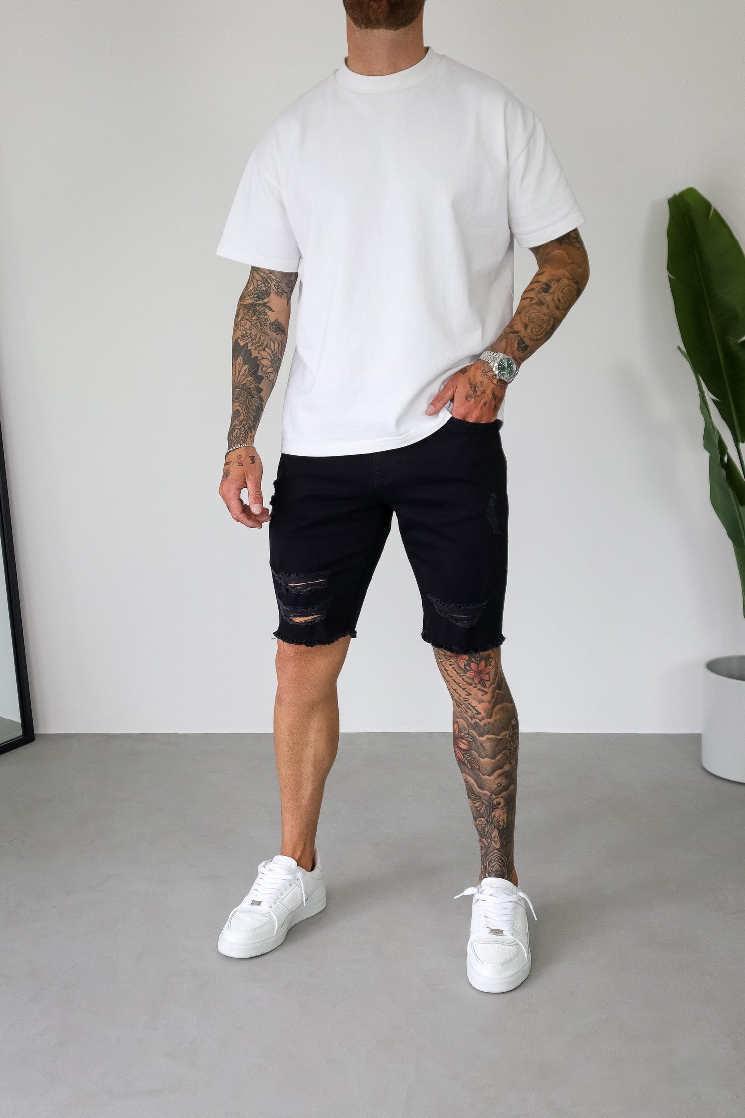 Legend London Shorts - denim SLIM DENIM SHORT - BLACK RIPPED