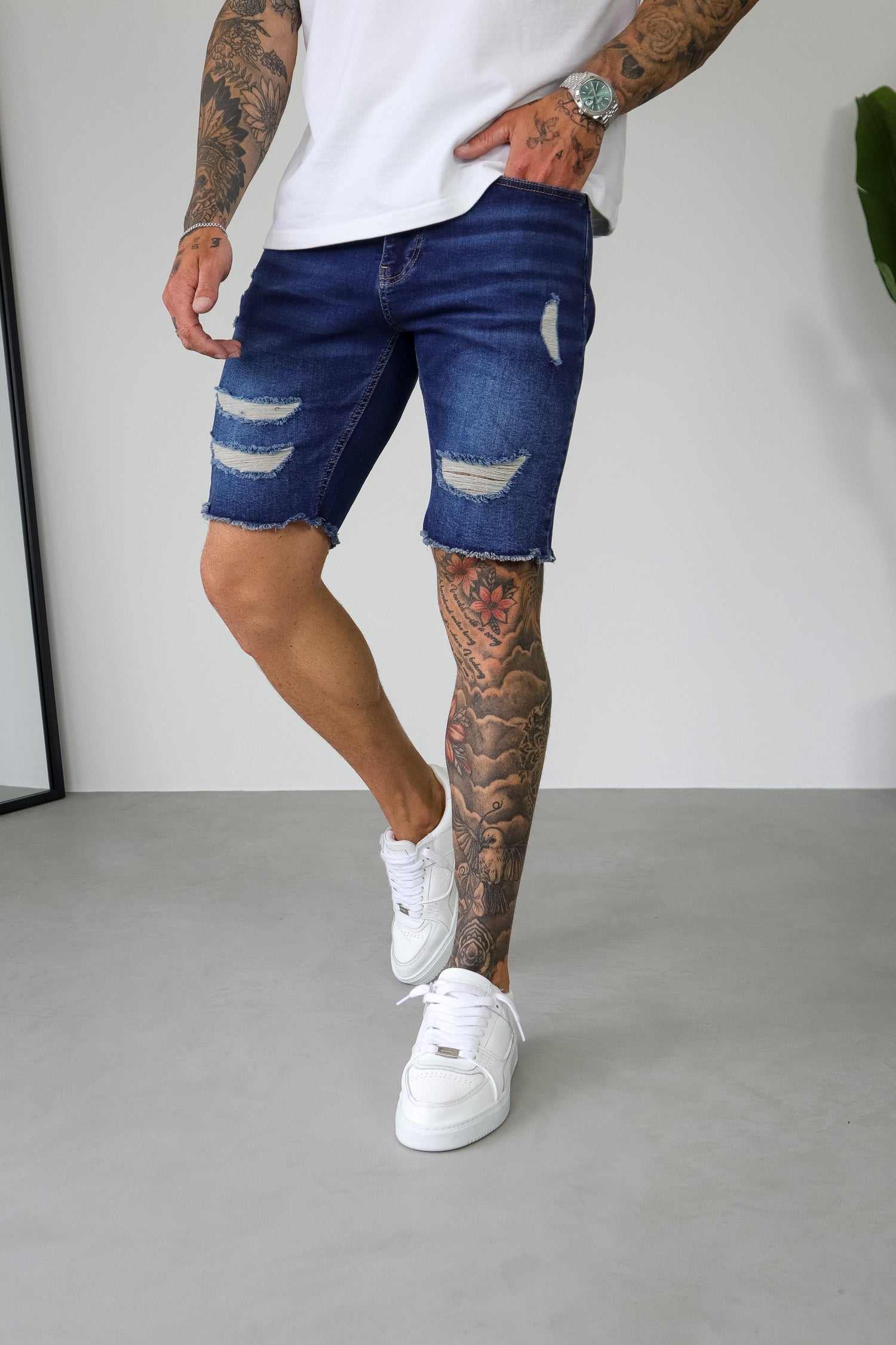 Legend London Shorts - denim SLIM DENIM SHORT - DARK BLUE RIPPED