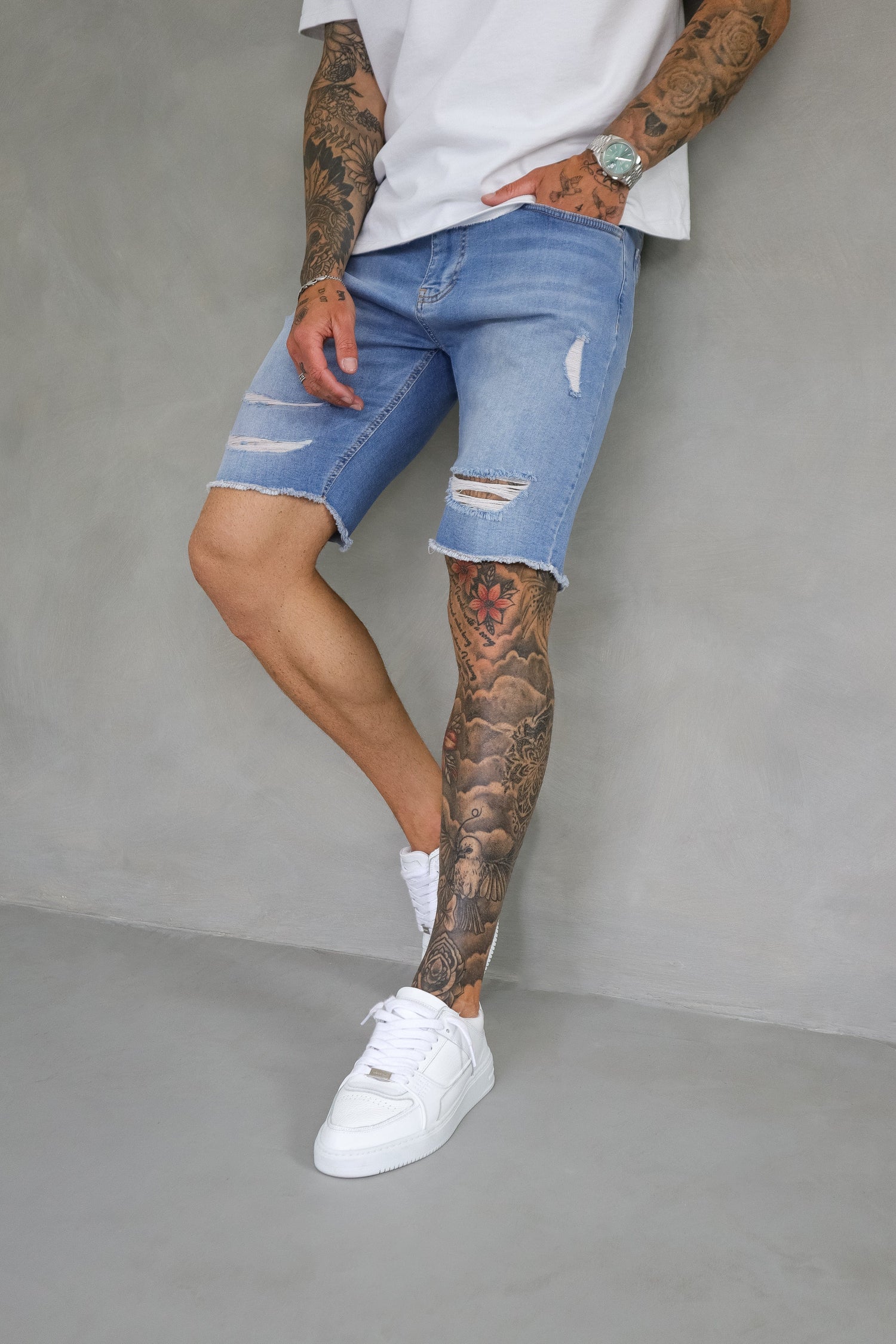 Legend London Shorts - denim SLIM DENIM SHORT - LIGHT BLUE RIPPED
