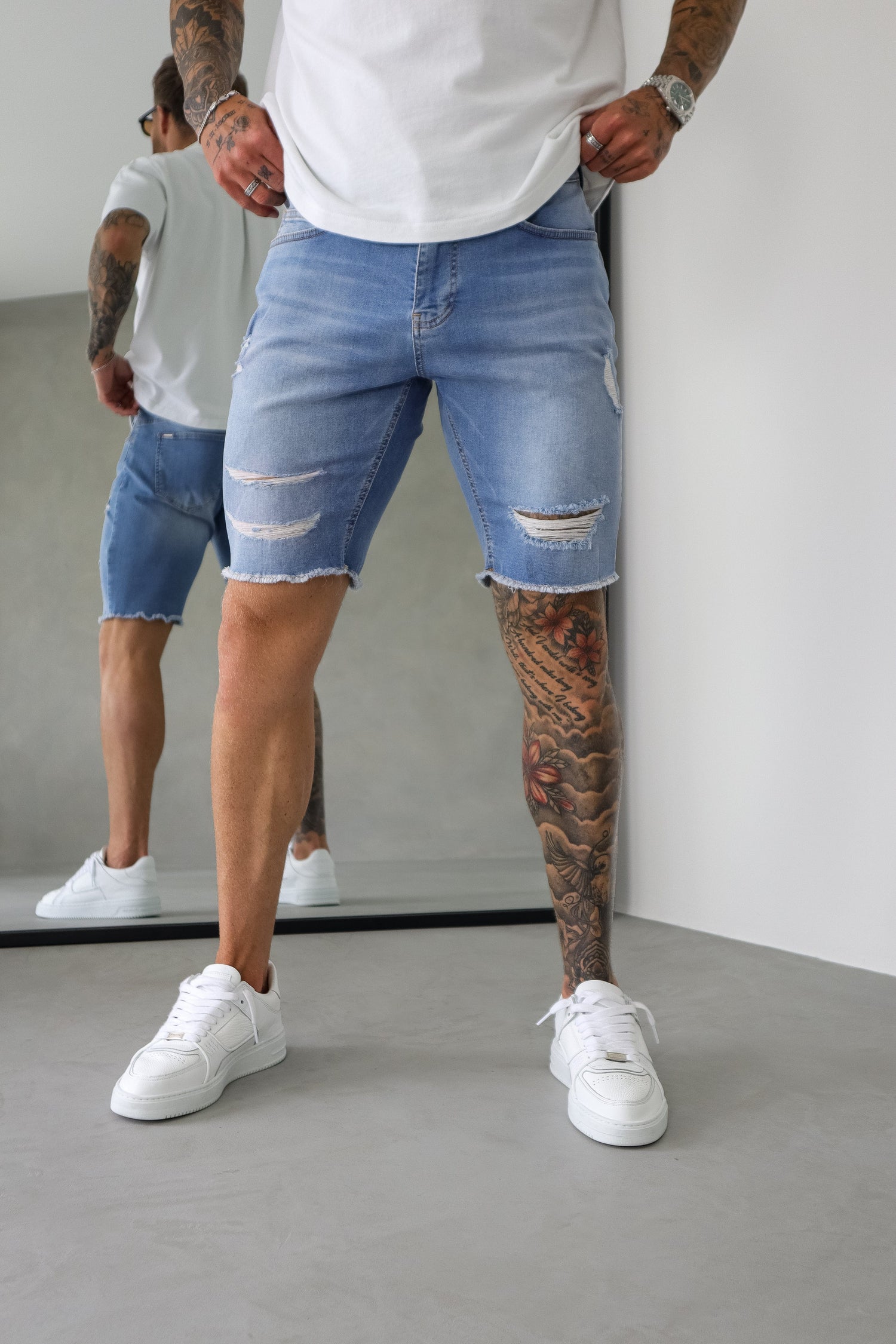 Legend London Shorts - denim SLIM DENIM SHORT - LIGHT BLUE RIPPED