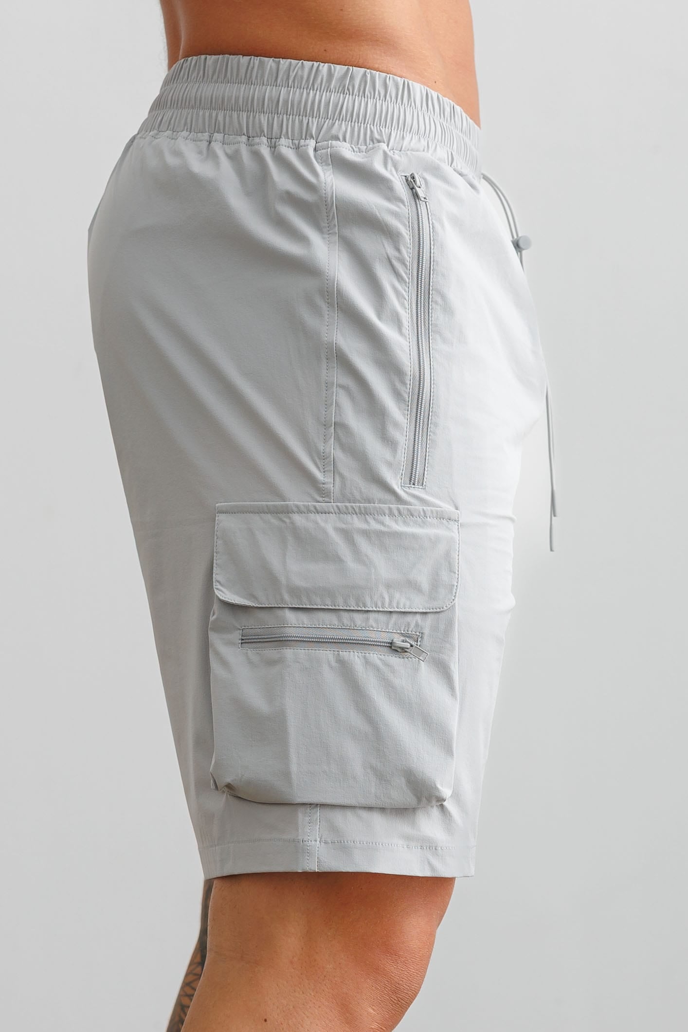 Legend London Shorts - Tech TECHNICAL CARGO SHORTS - LIGHT GREY
