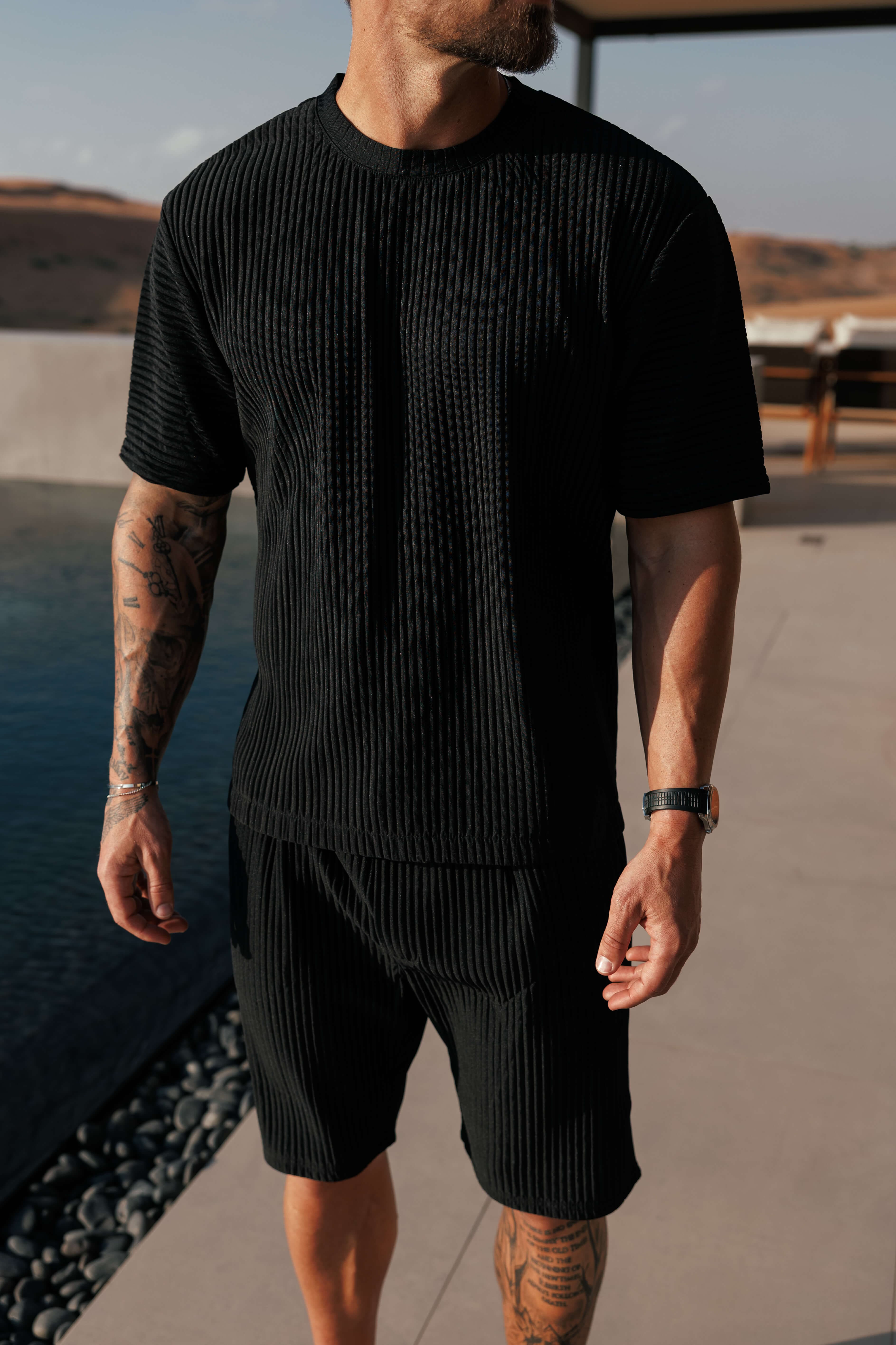 LEGEND LONDON T-SHIRT PLEATED T-SHIRT - BLACK