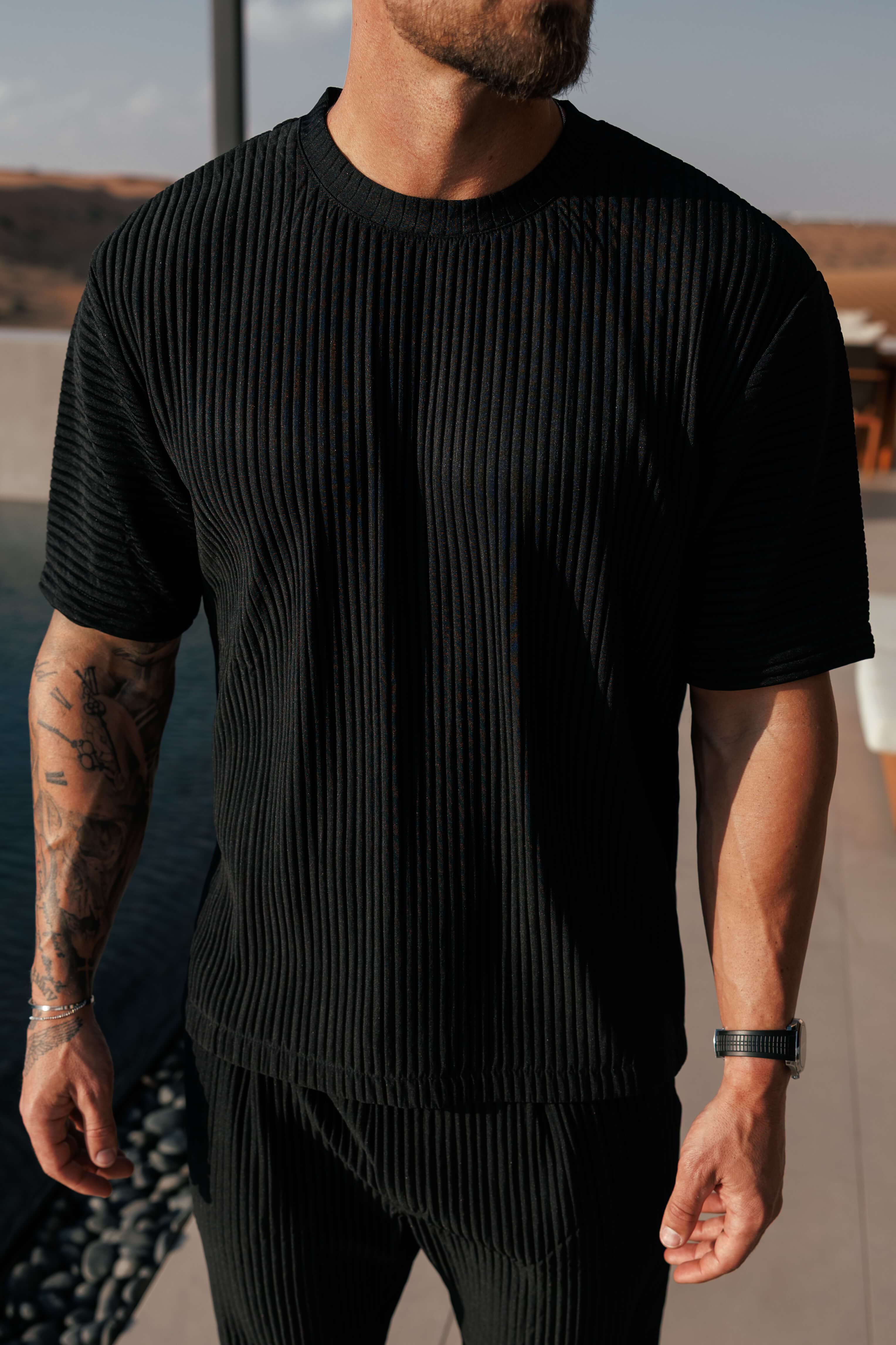 LEGEND LONDON T-SHIRT PLEATED T-SHIRT - BLACK