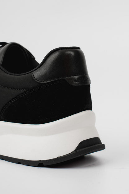 Legend London FOOTWEAR FORMA RUNNER - BLACK AND WHITE