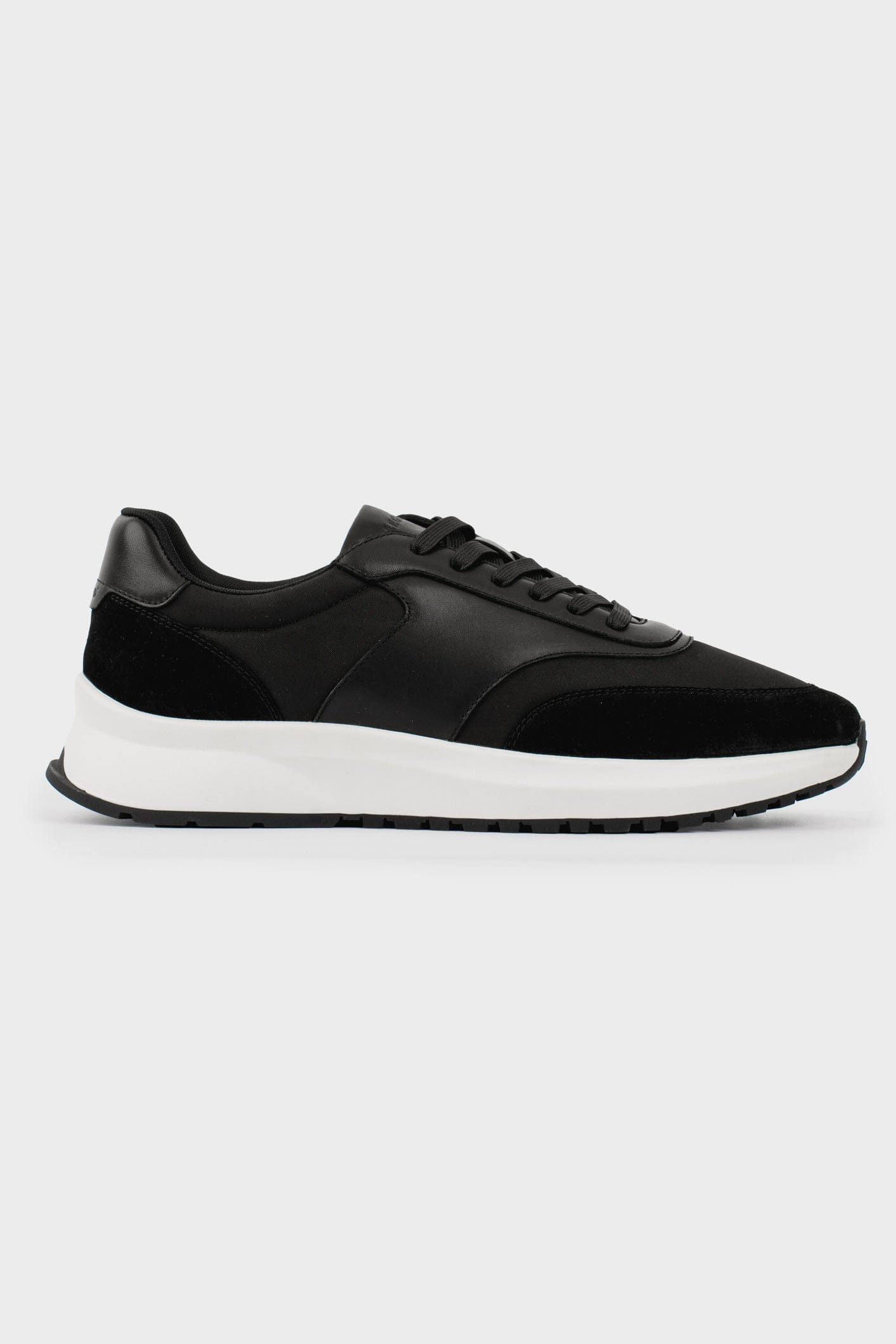 Legend London FOOTWEAR FORMA RUNNER - BLACK AND WHITE