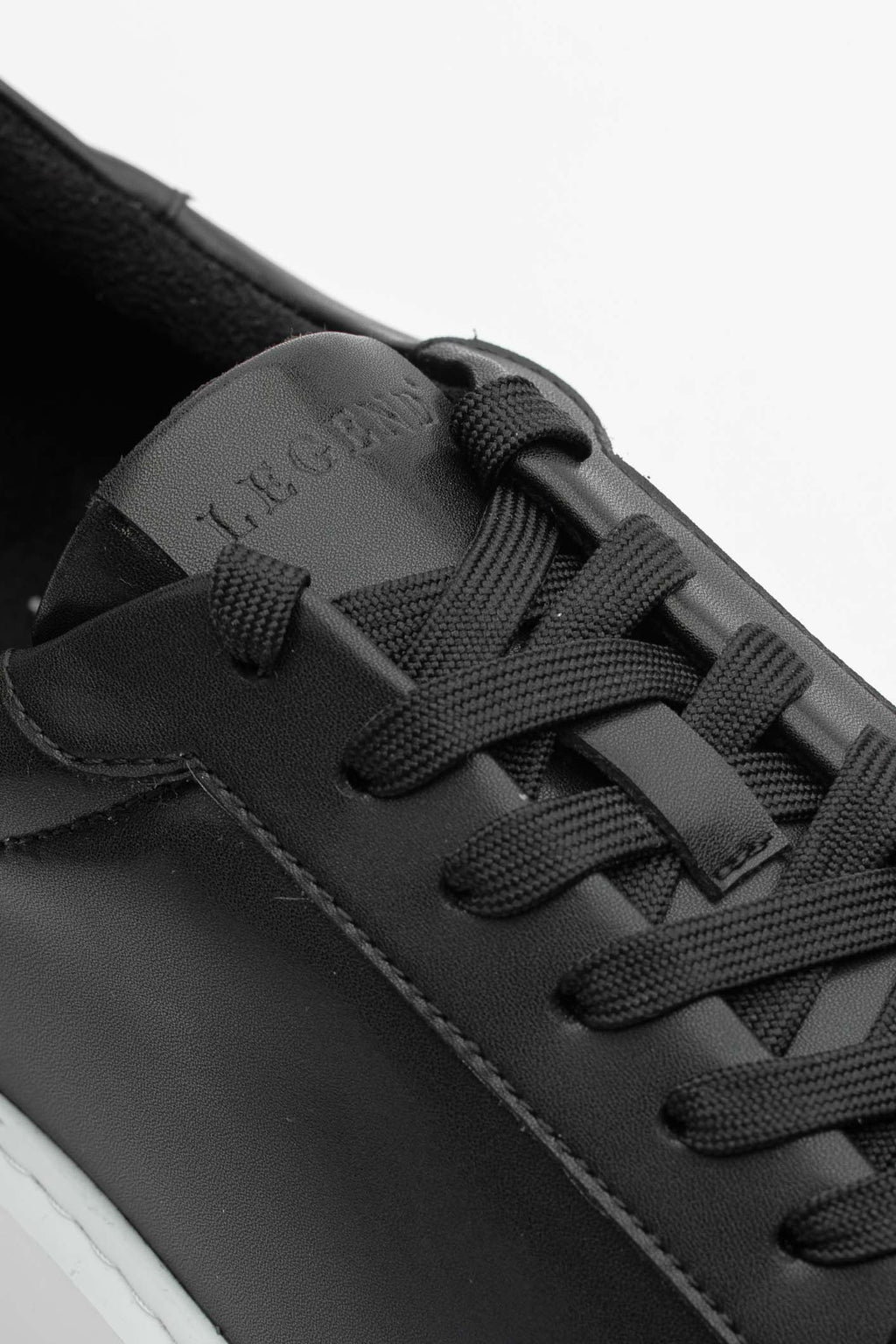 Legend London FOOTWEAR LEATHER TRAINER - BLACK