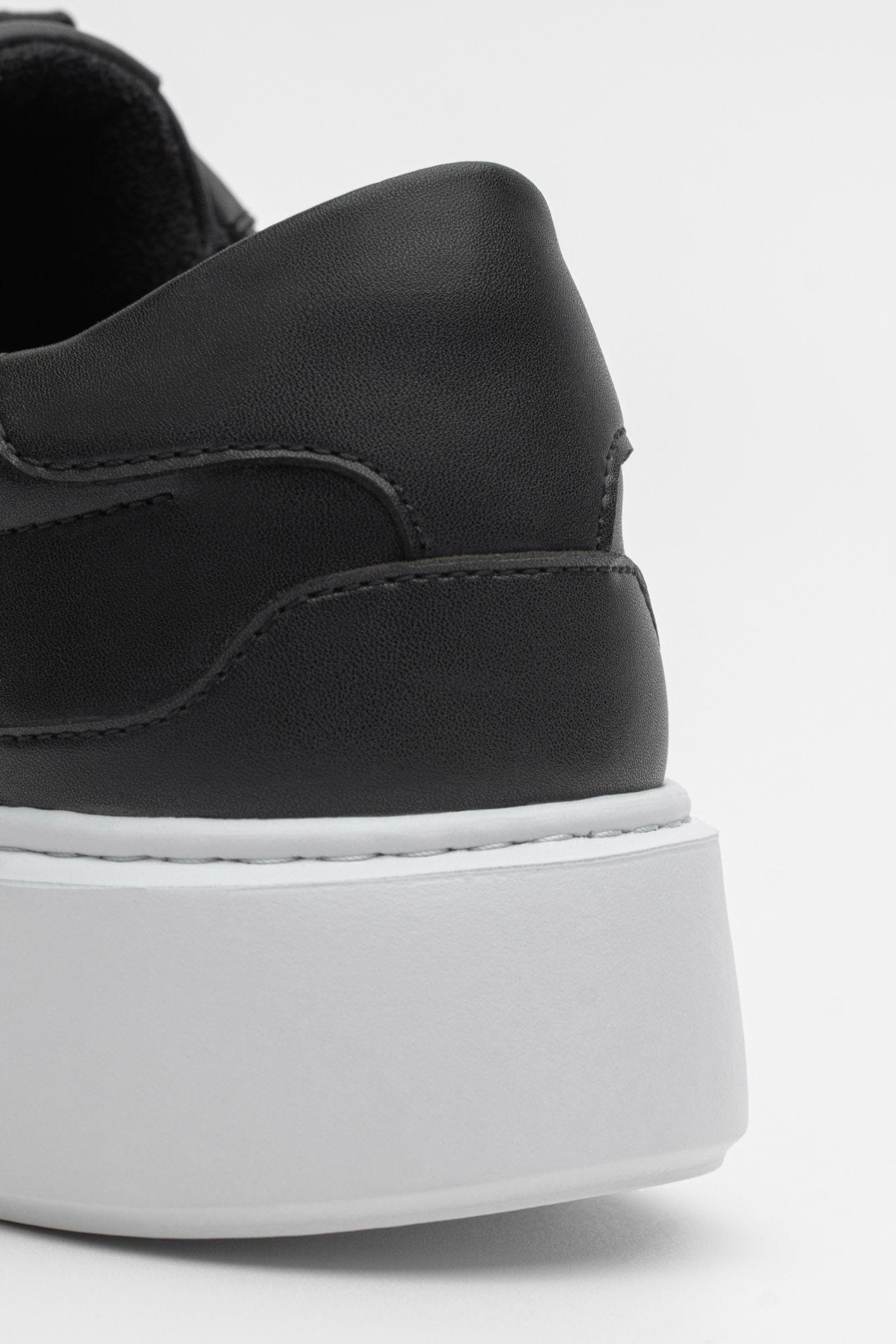 Legend London FOOTWEAR LEATHER TRAINER - BLACK