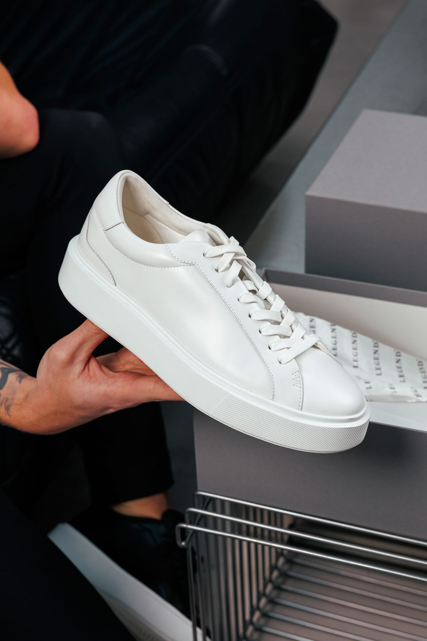 Legend London FOOTWEAR LEATHER TRAINER - WHITE