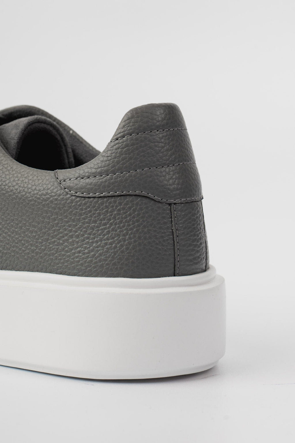 Legend London FOOTWEAR - TRAINERS VELORA TRAINER - GREY
