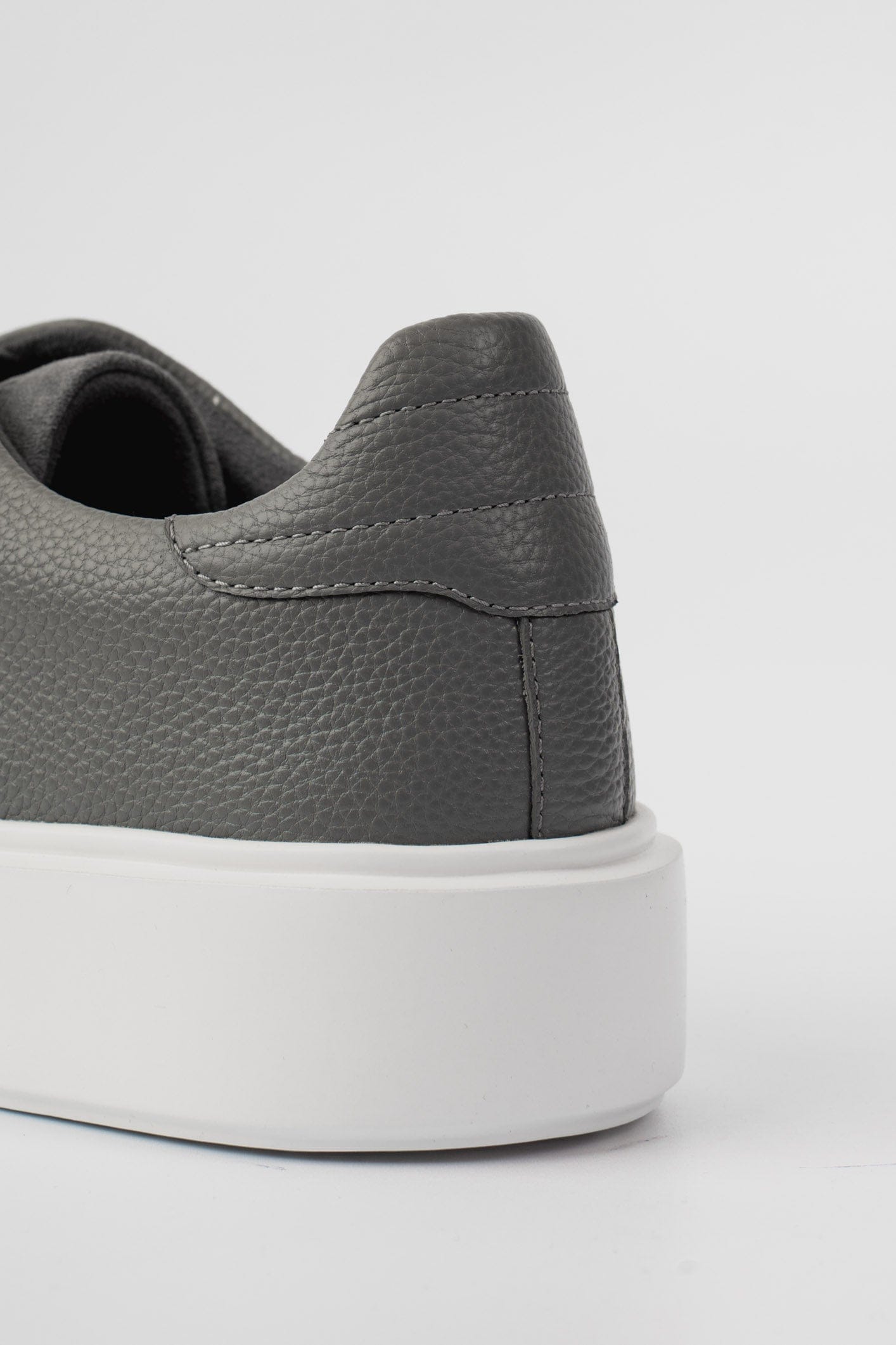 Legend London FOOTWEAR - TRAINERS VELORA TRAINER - GREY