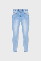 alt
Legend London Jeans – Spray-on-Jeans in HELLBLAU – NICHT ZERISSEN
