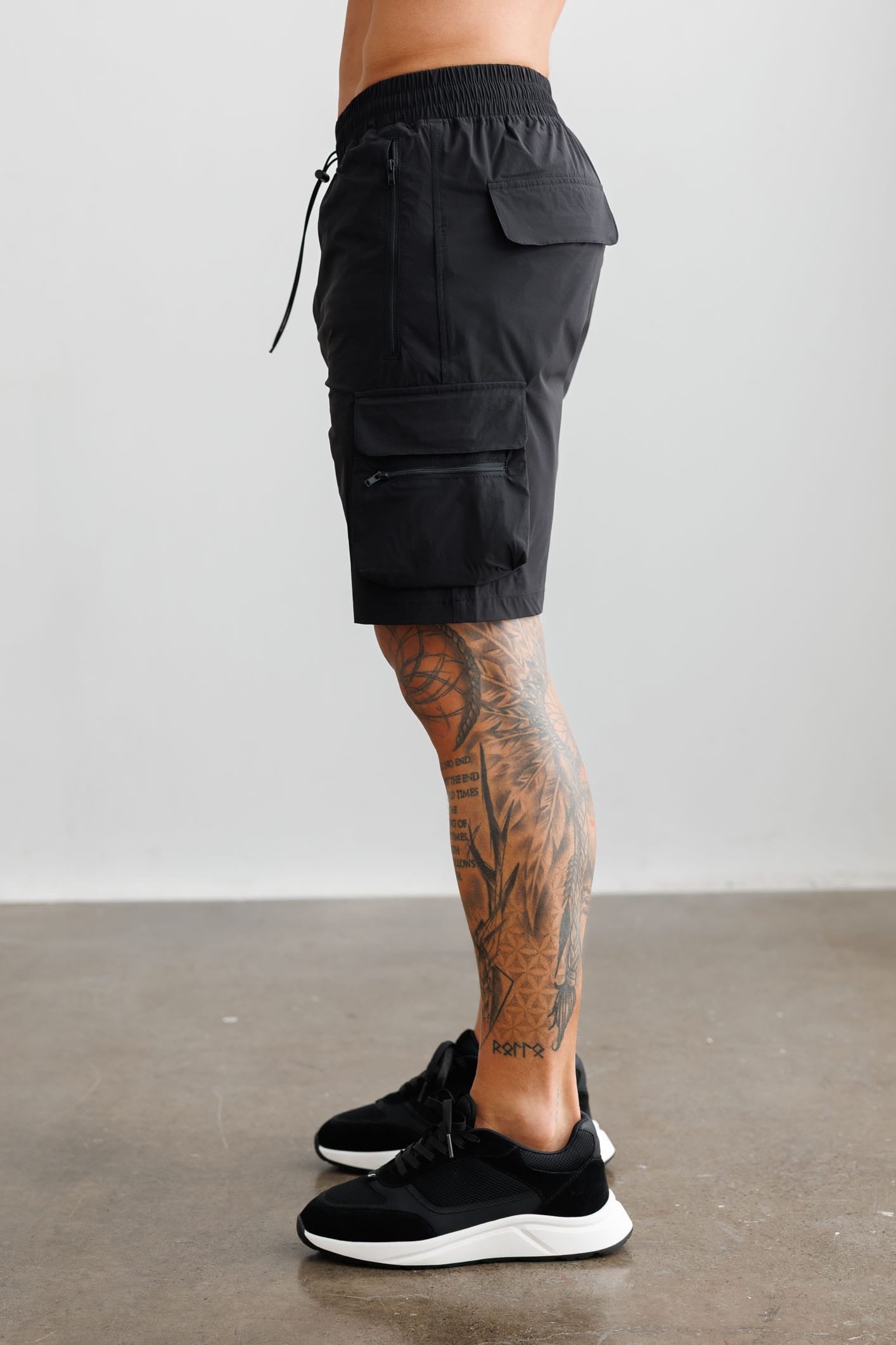 Legend London Shorts - Tech TECHNICAL CARGO SHORTS - BLACK