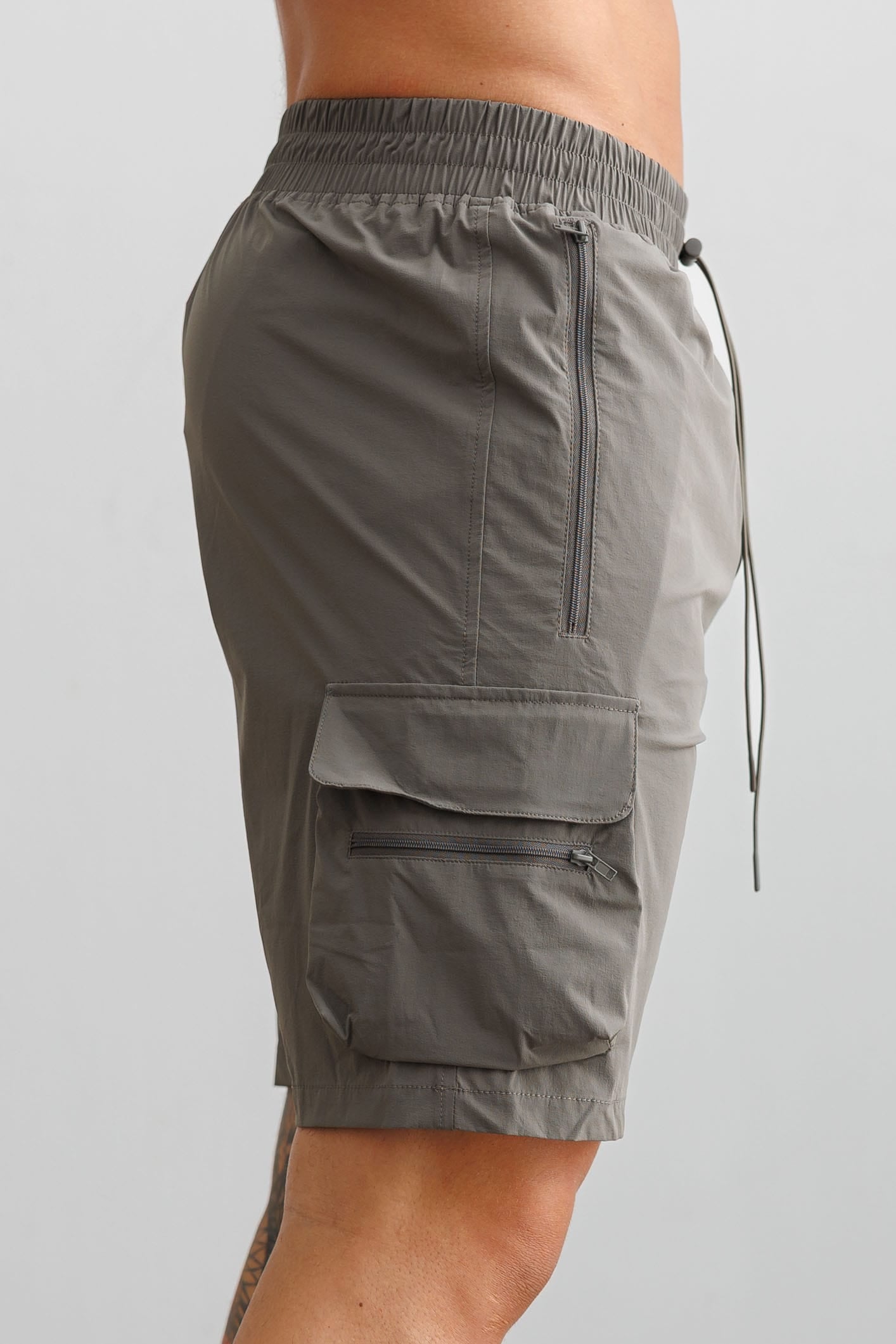 Legend London Shorts - Tech TECHNICAL CARGO SHORTS - DARK GREY
