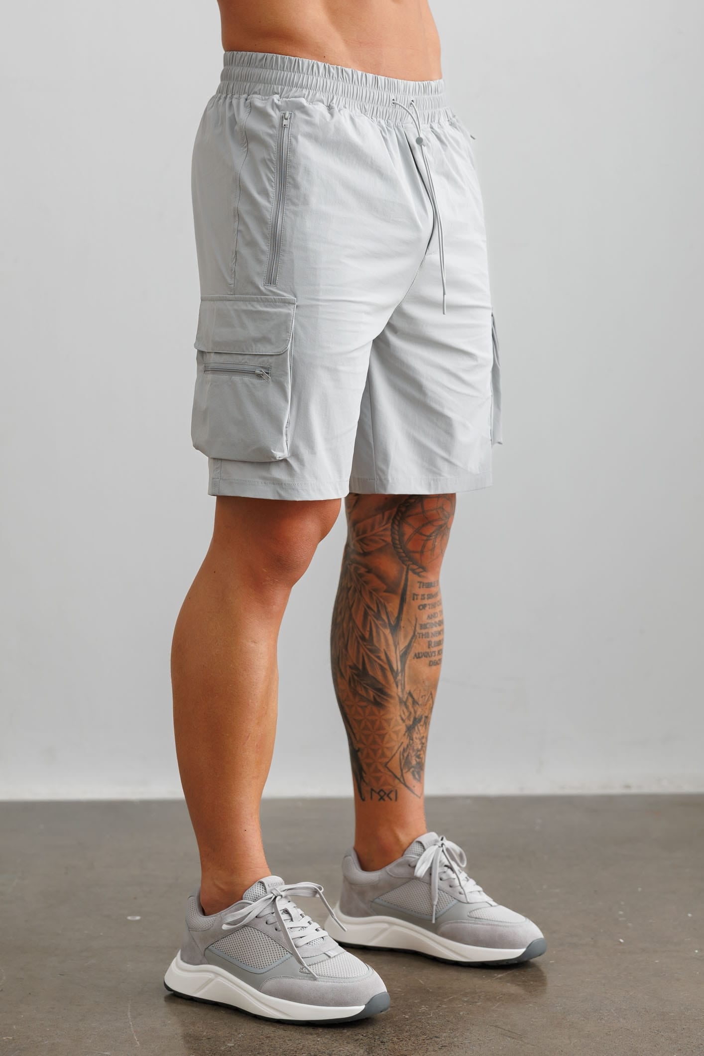 Legend London Shorts - Tech TECHNICAL CARGO SHORTS - LIGHT GREY