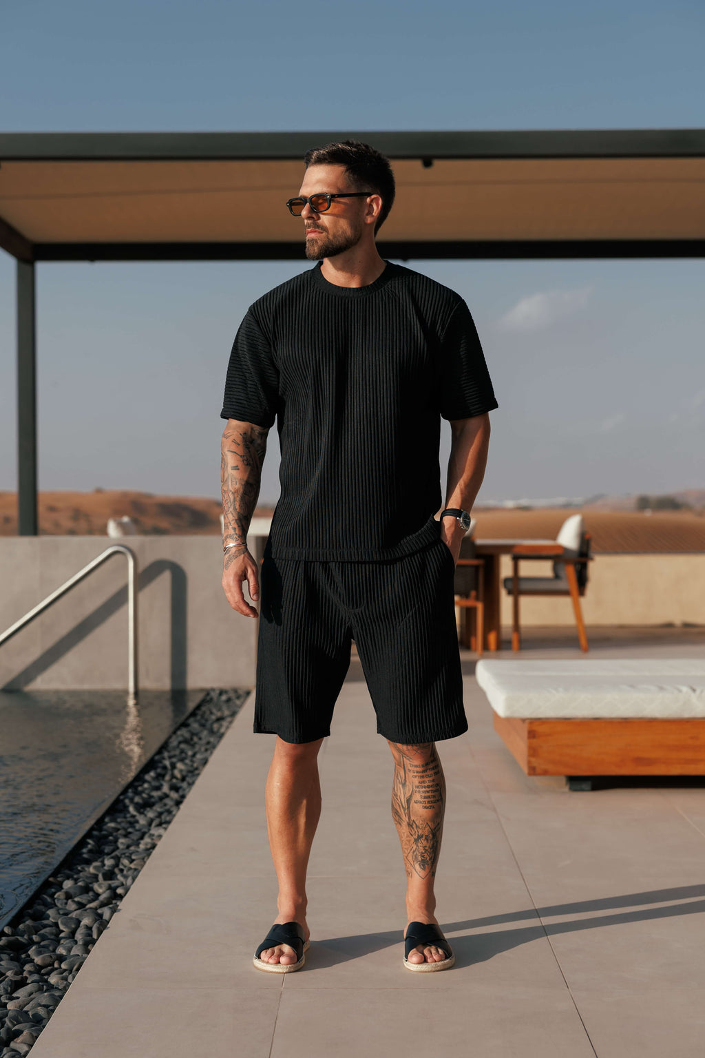 LEGEND LONDON T-SHIRT FALTEN-T-SHIRT - SCHWARZ