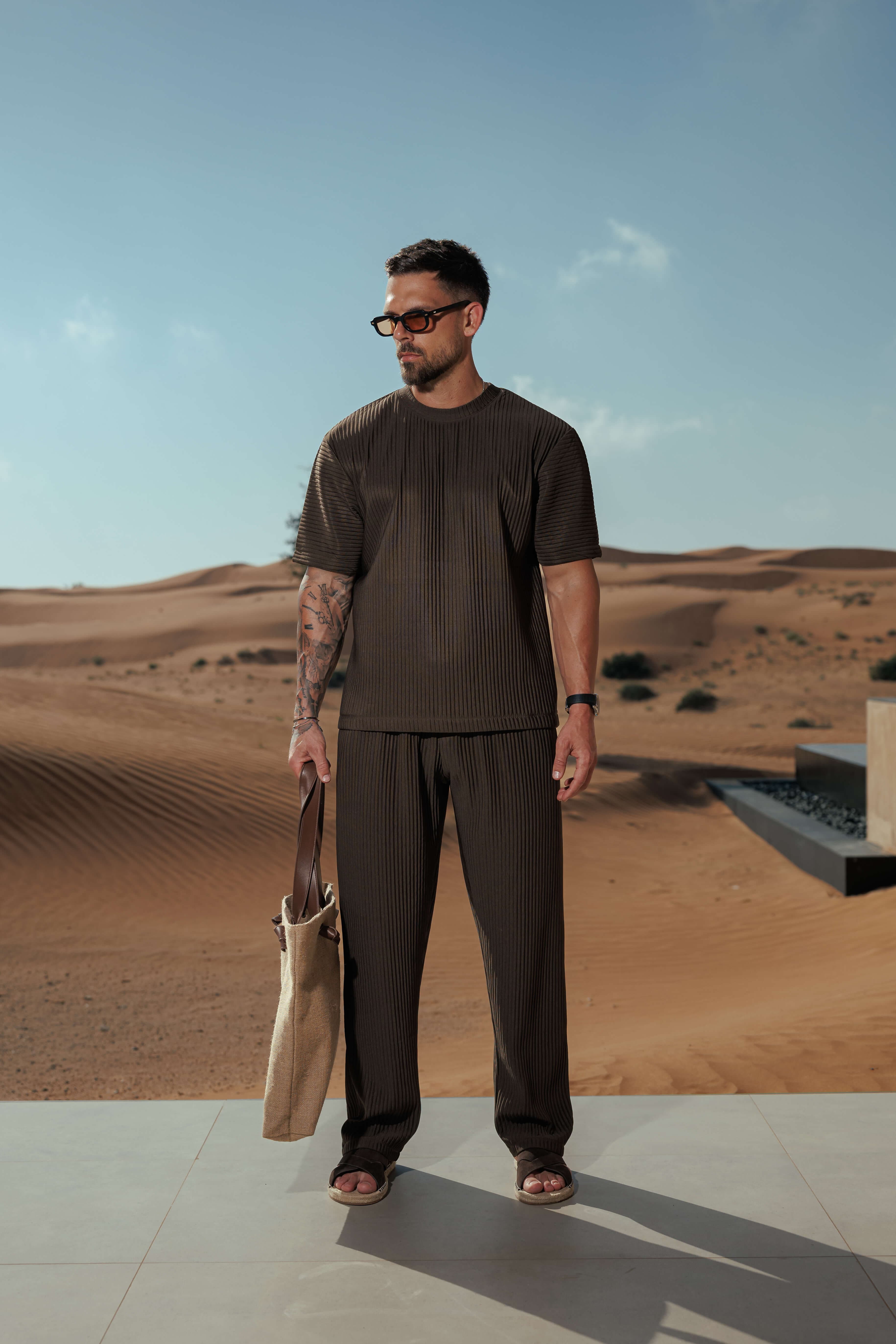 LEGEND LONDON T-SHIRT PLEATED T-SHIRT - BROWN