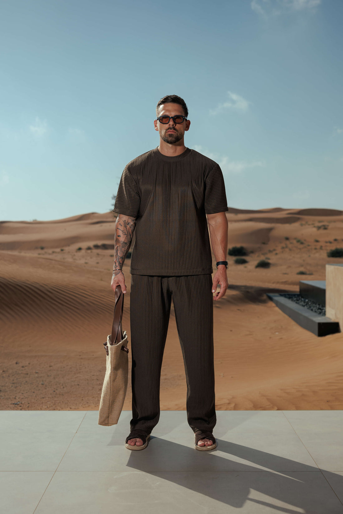 LEGEND LONDON T-SHIRT PLEATED T-SHIRT - BROWN
