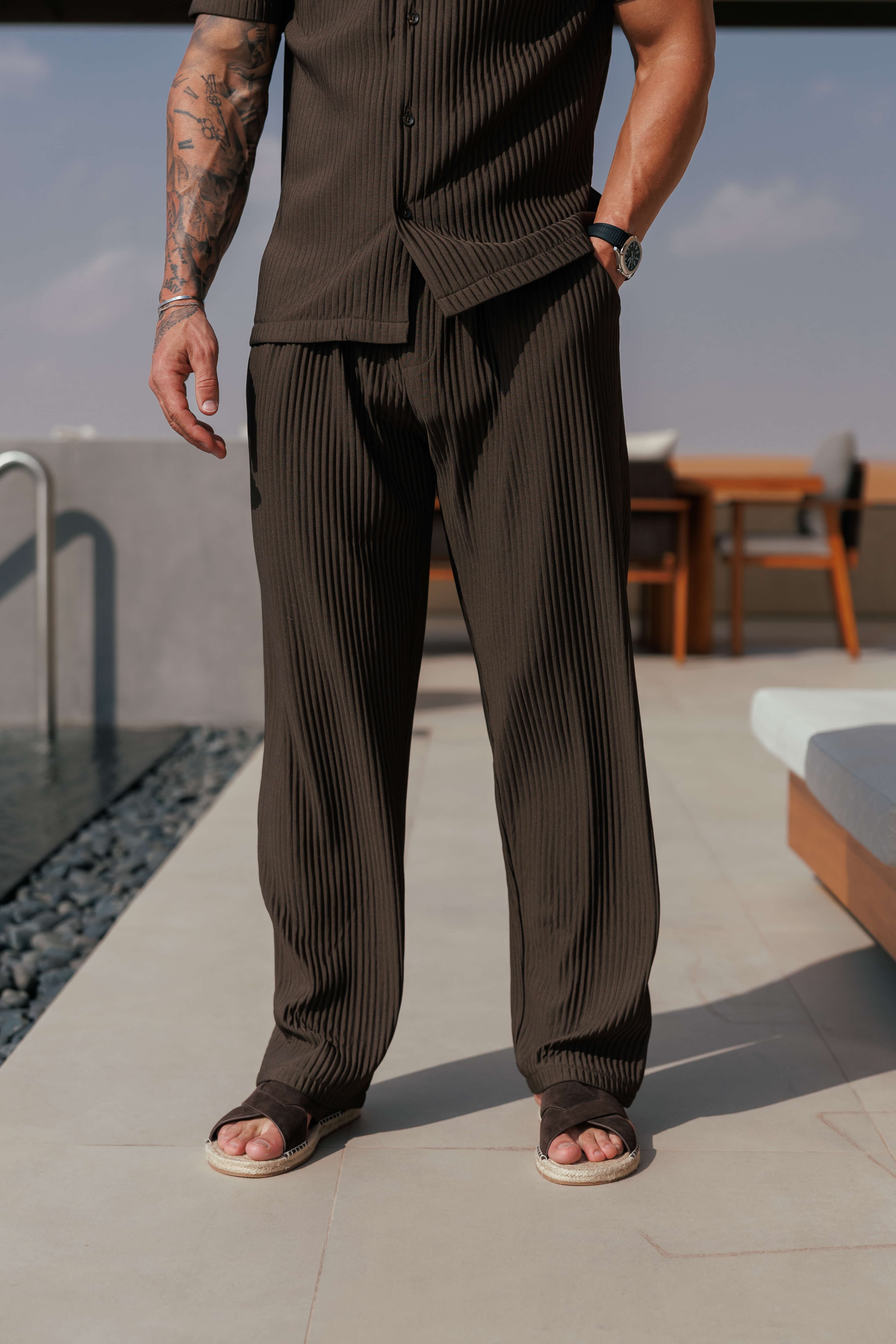 PLEATED TROUSER - BROWN – Legend London
