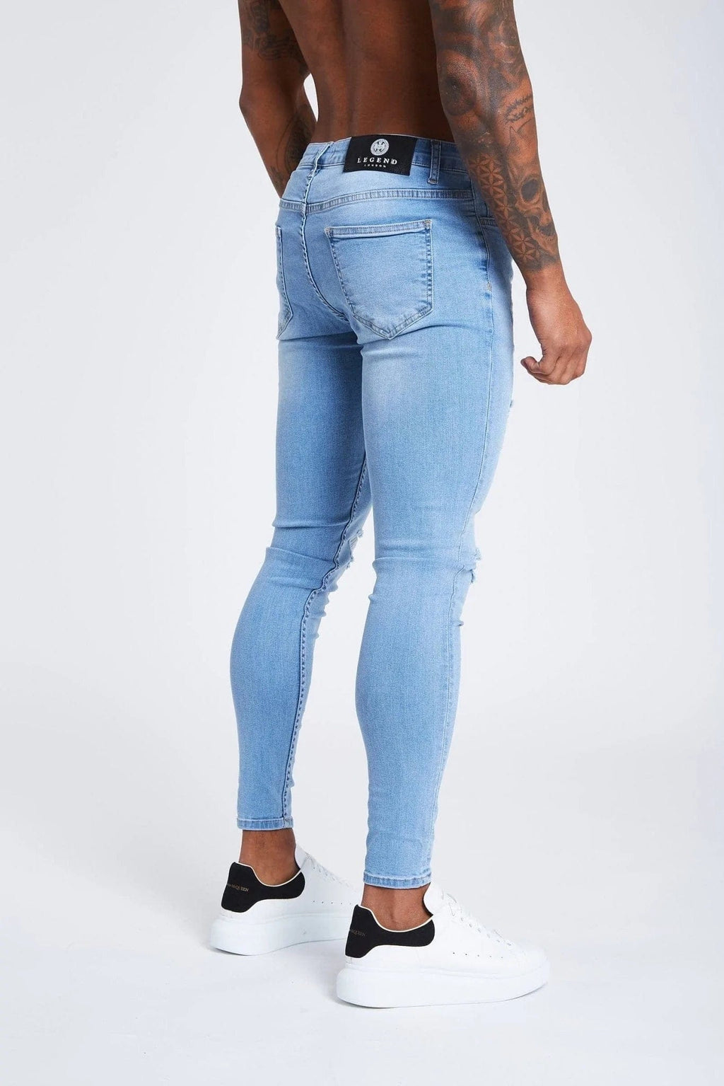 Legend London Jeans Hellblaue Jeans – mit Rissen & repariert