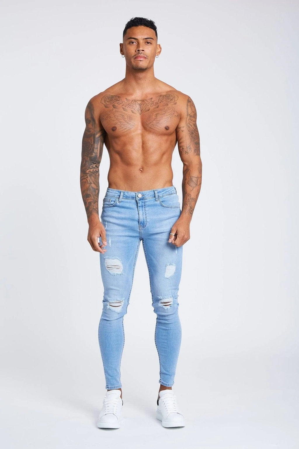 Legend London Jeans in Hellblau - mit Rissen und Reparaturen
