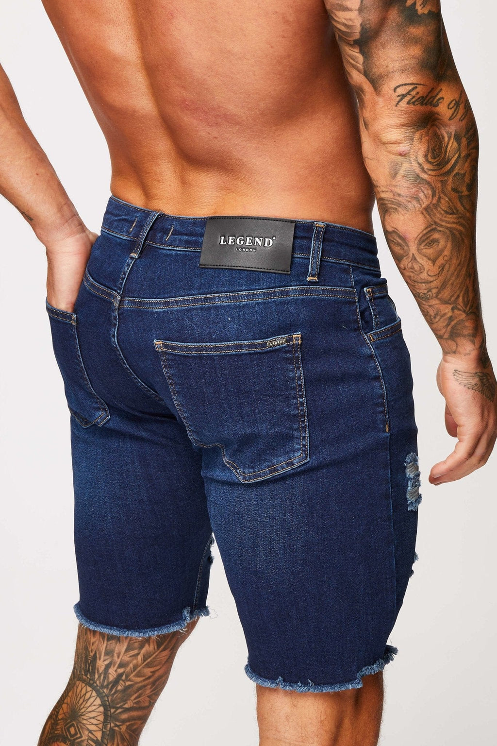 Legend London korte donkerblauwe denimshorts - gescheurd en gerepareerd